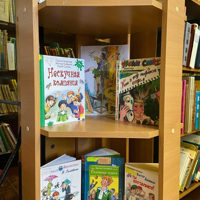 ВЫСТАВКА "ПУСТЬ ВСЕГДА БУДЕТ ДЕТСТВО"