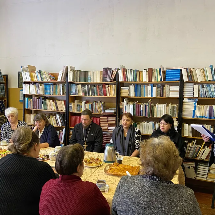 КРУГЛЫЙ СТОЛ «САМЫЙ ДОРОГОЙ ЧЕЛОВЕК НА ЗЕМЛЕ»