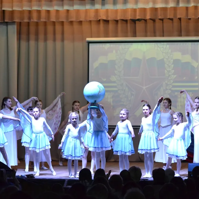 Праздничный концерт, посвящённый Дню защитника Отечества.