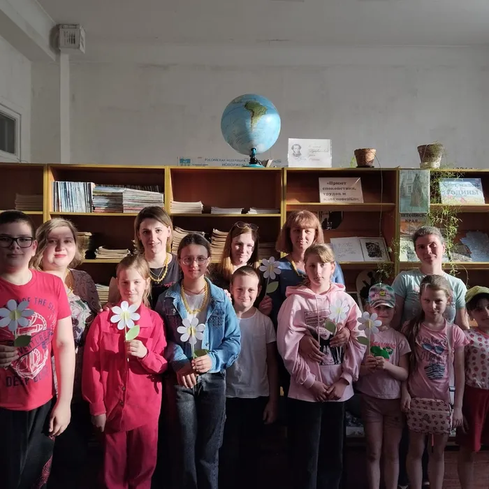 "В КРУГУ ЛЮБИМЫХ И РОДНЫХ"