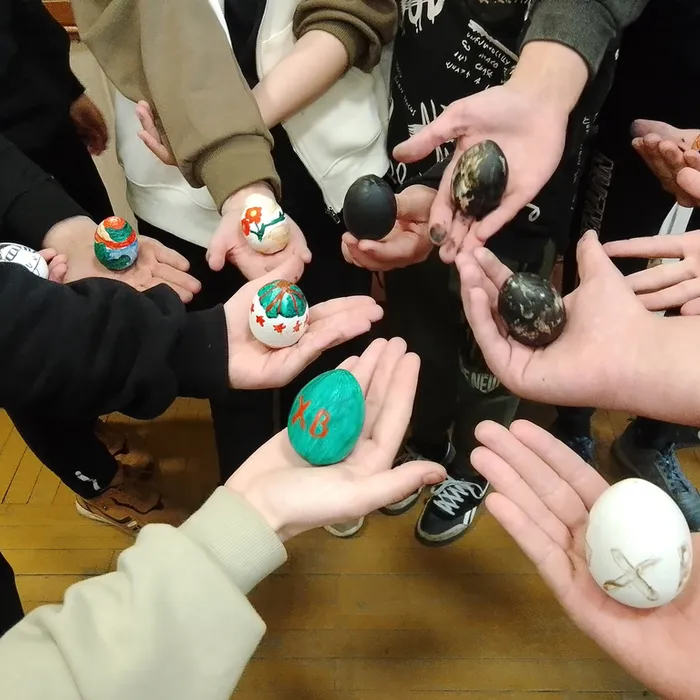 ​ Мастер-класс по росписи деревянных яиц ​