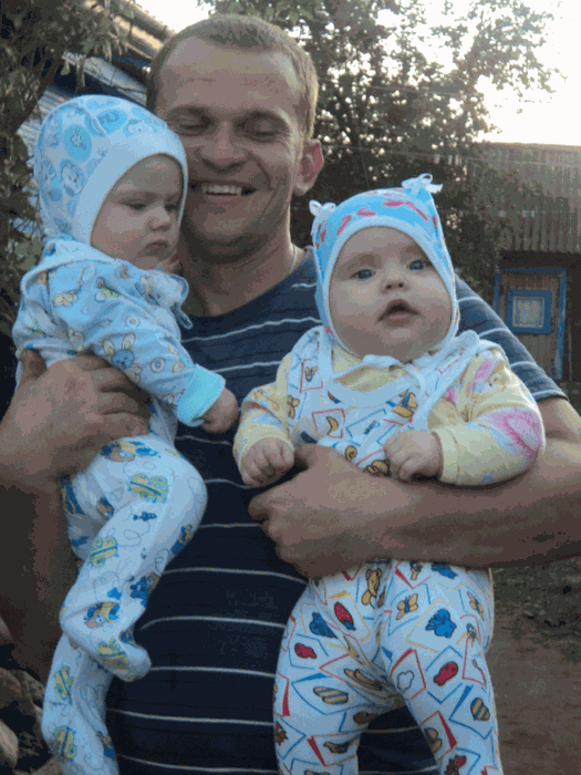 Полина и Данил Фёдоровы очень гордятся своим отцом Юрием!!! А папа весь светится от счастья быть их отцом!!!